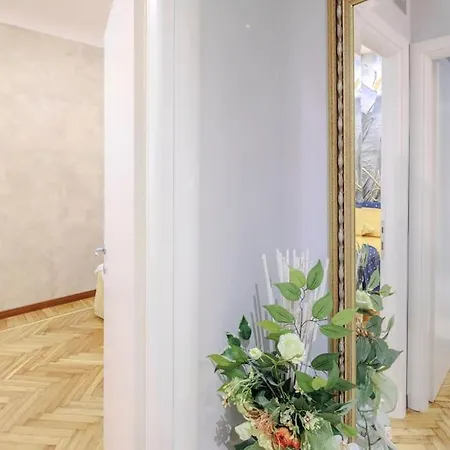 Cuneo Centro Ospedale Suite Apartment